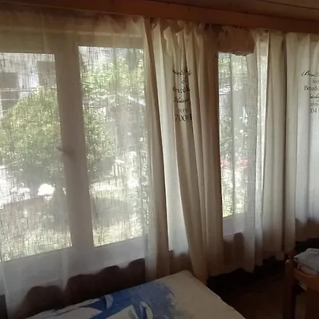 Стаи В Китен קיטן